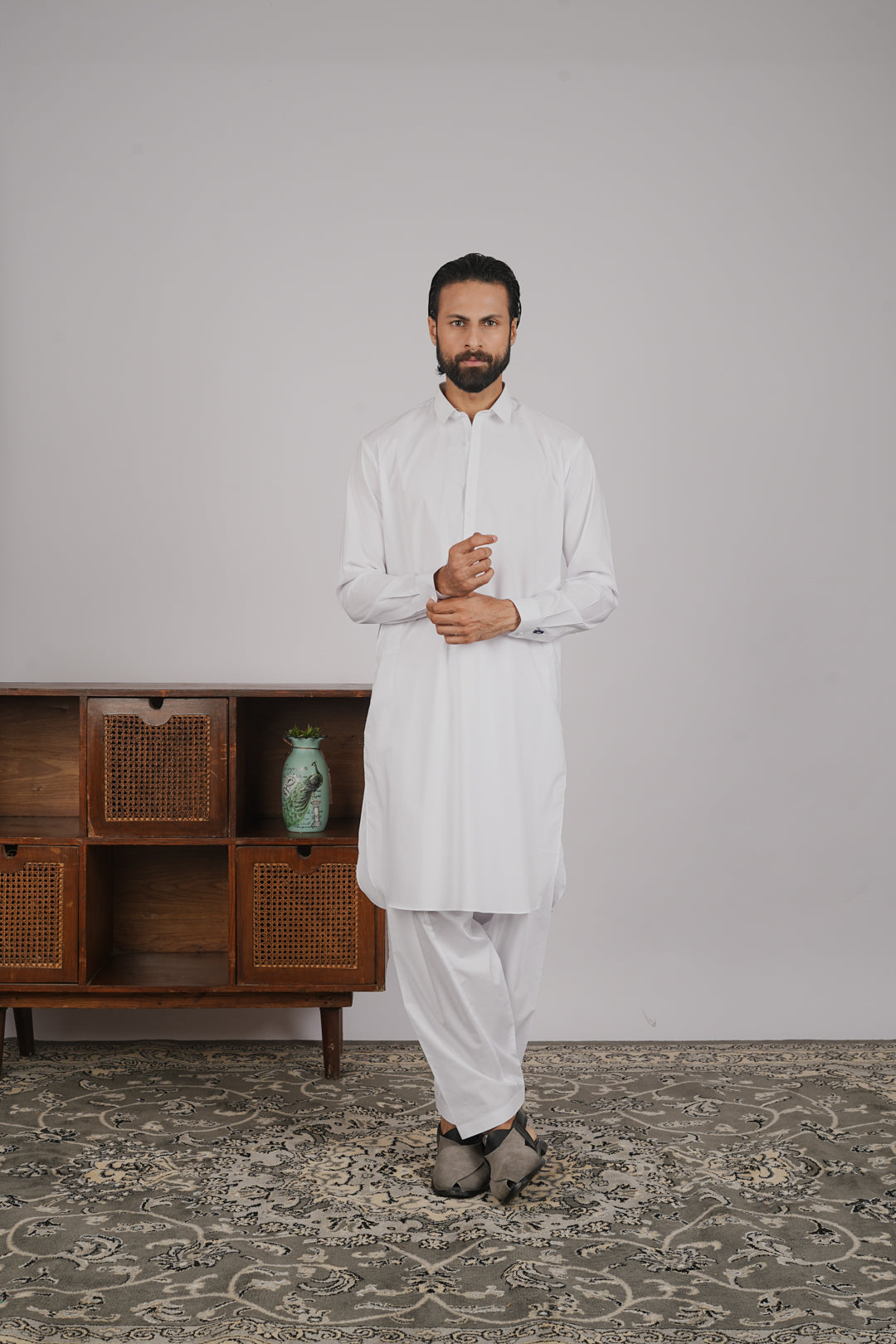 The Windsor Mist – White