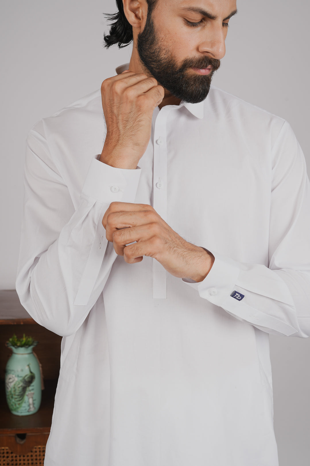The Windsor Mist – White